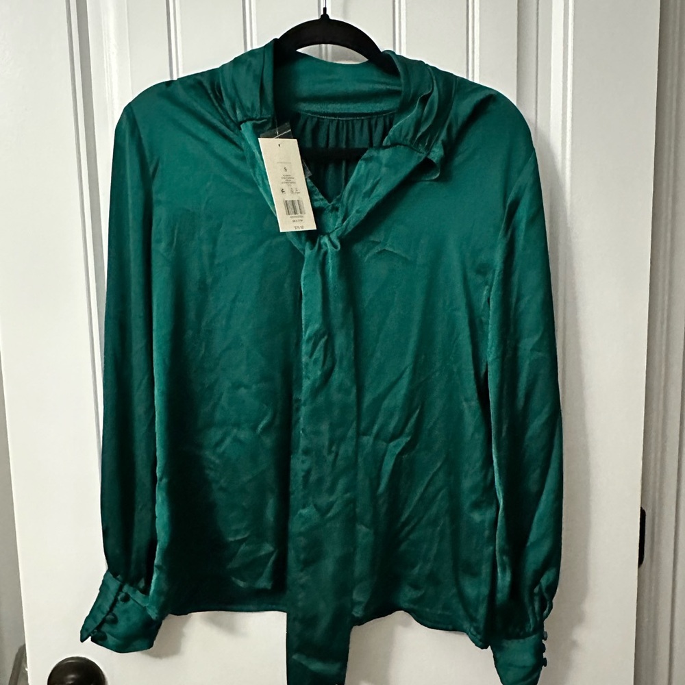 Biltmore Brand Satin Top